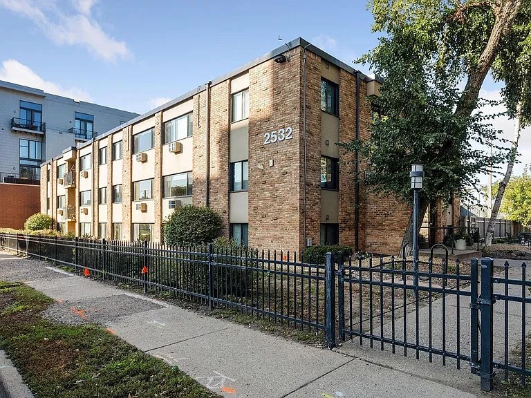 Exterior of 2532 Building.