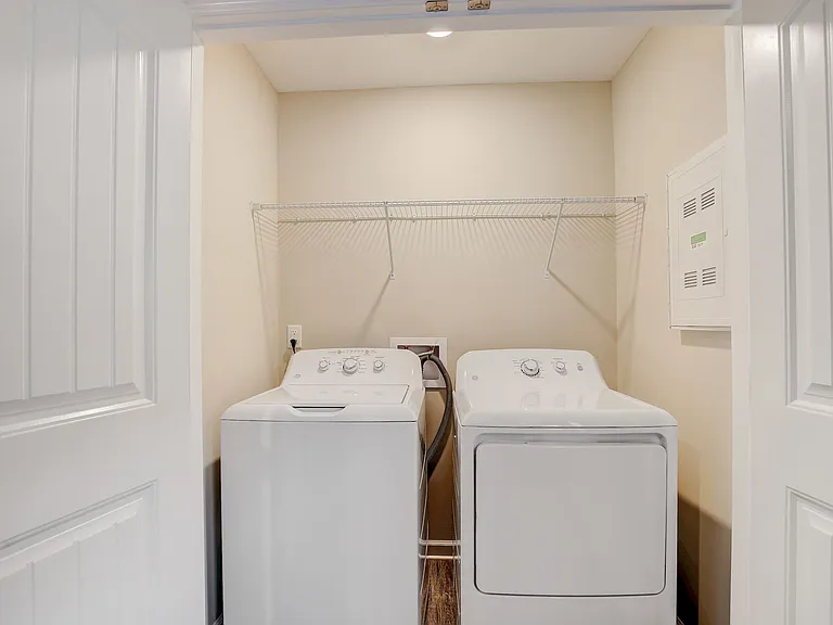 Greystone Townhomes — Photo 10