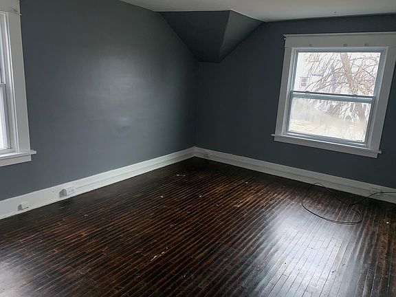 5th image of 322 Lisbon Ave