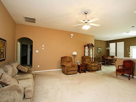 4th image of 8006 Leaning Oak Dr