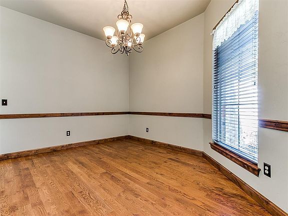 5th image of 14013 Canterbury Dr