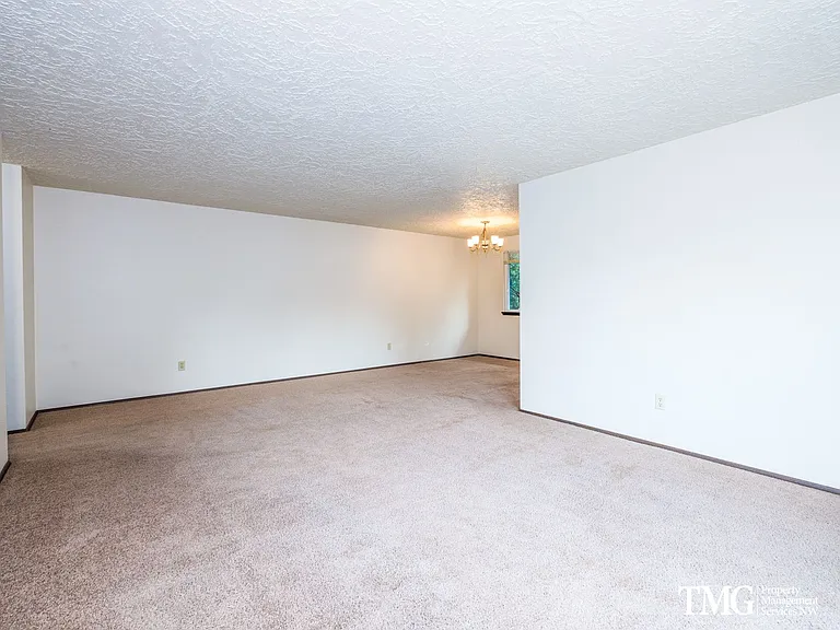 1526 SE Talton Ave — Photo 7