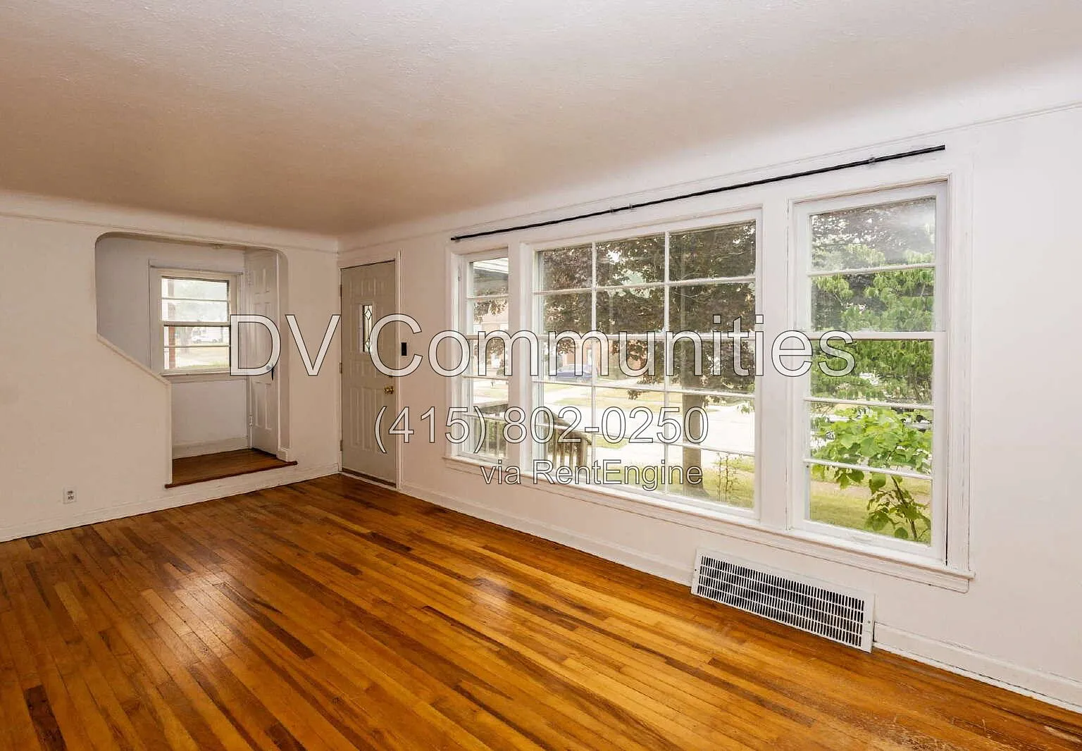 3 bed, 1.0 bath, 1306 sqft, $1,450 — Photo 3