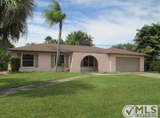 6402 Adelphi Cir, Fort Myers, FL 33919