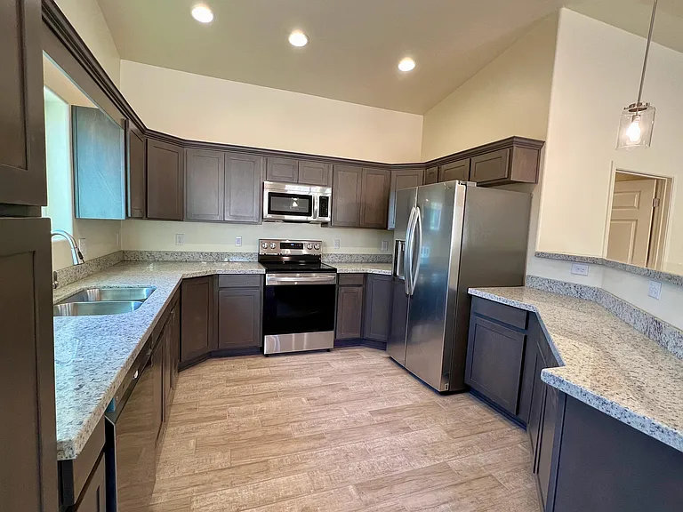 1563 Ovalo Ct — Photo 8