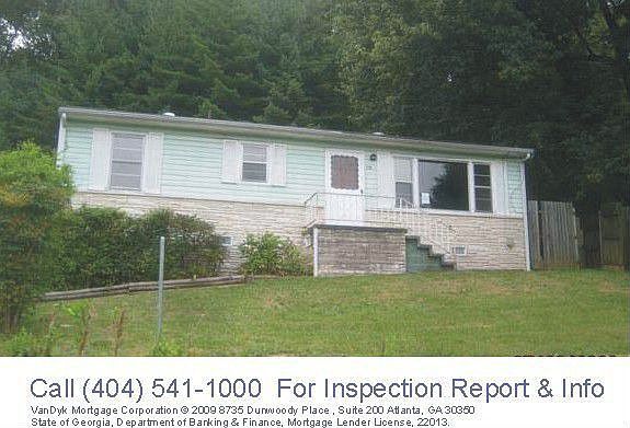 1st image of 710 Bronson St