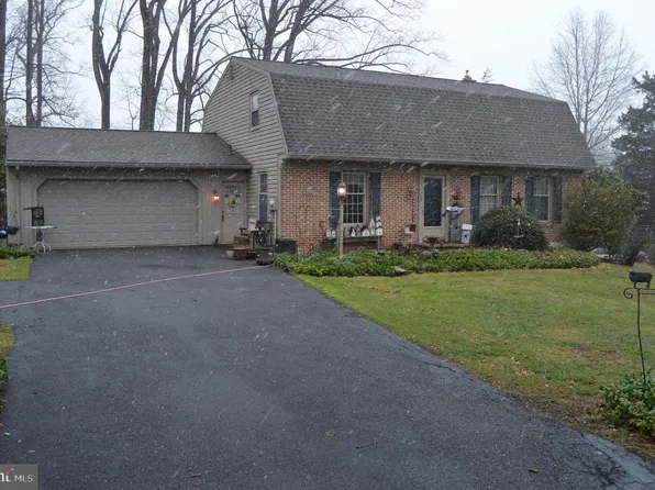 8 Elk Cir, New Providence, PA 17560