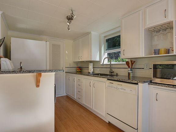 4th image of 21903 Old Poplar Way