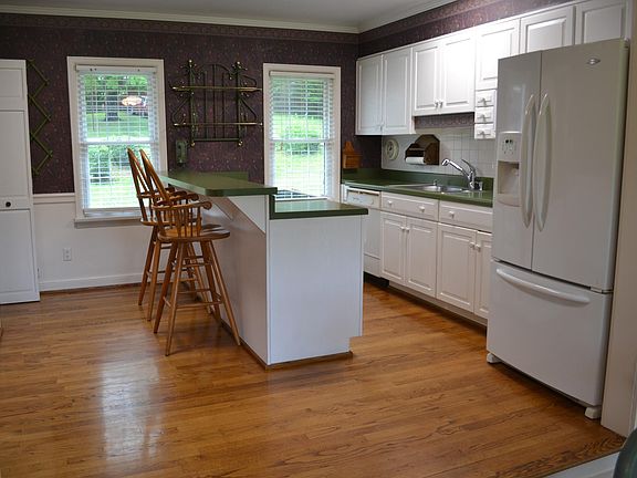3rd image of 2226 Sorrel Ln
