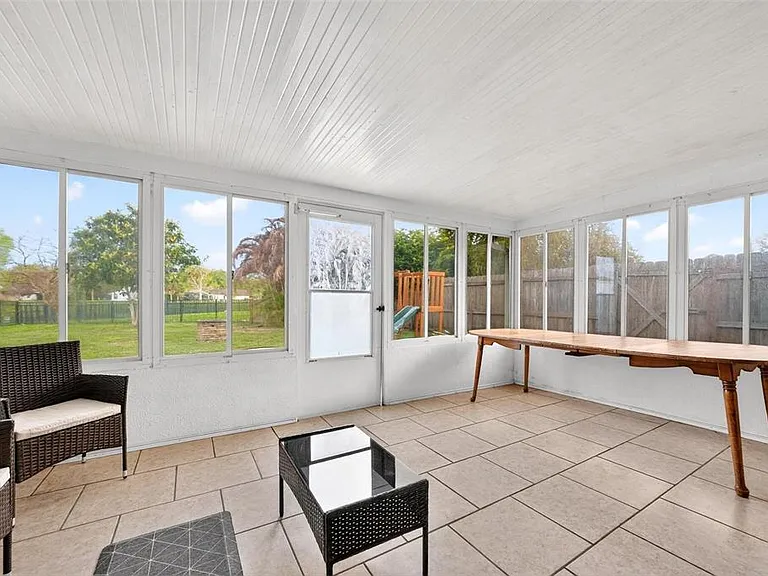 5107 Deer Creek Dr — Photo 3