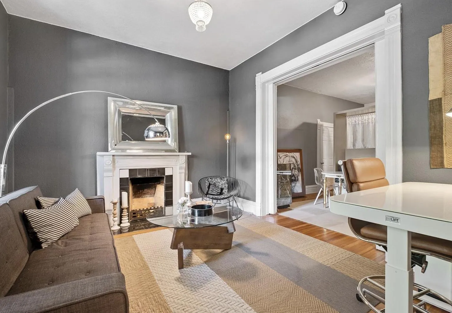 1 bed, 850 sqft, $1,900 — Photo 2