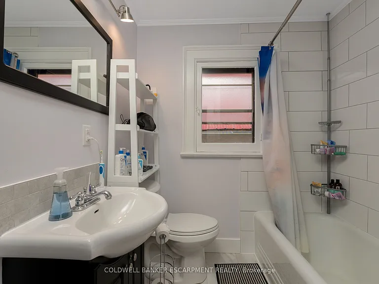 20 Mill St E #A — Photo 15