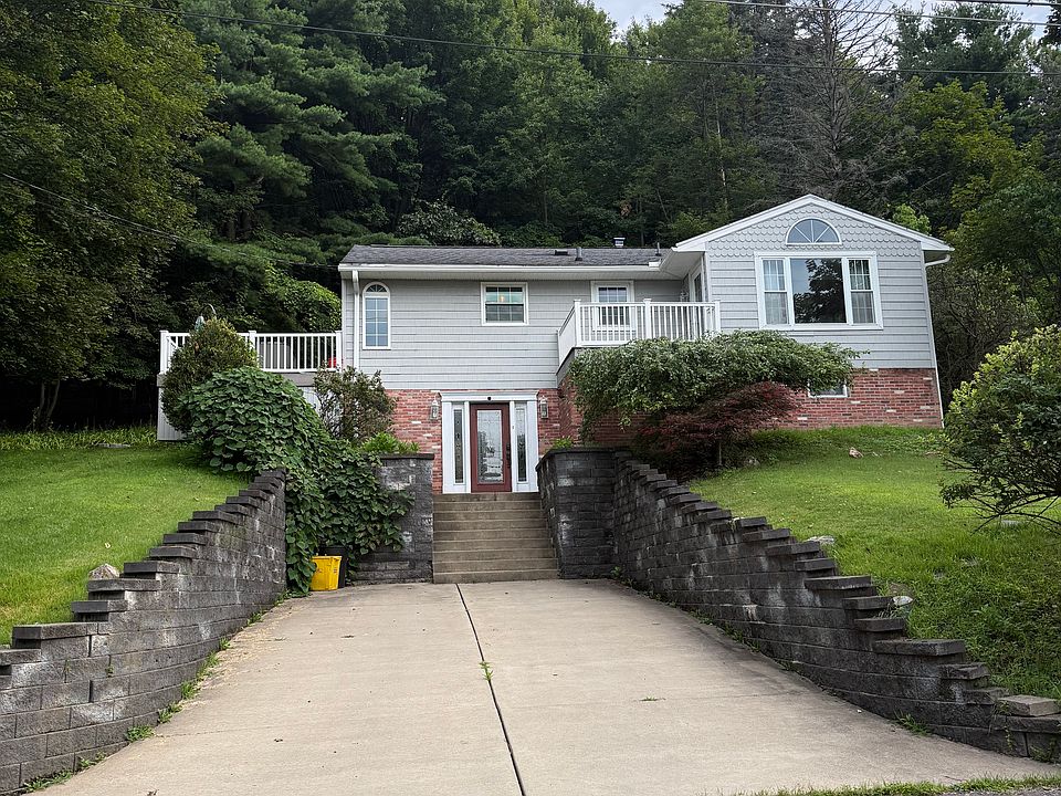 1st image of 6 Valley View Dr