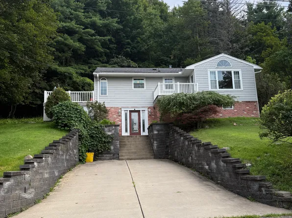 6 Valley View Dr, Binghamton, NY 13905