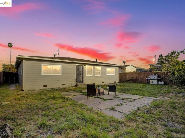 215 Isleton Ave, Oakland, CA 94603