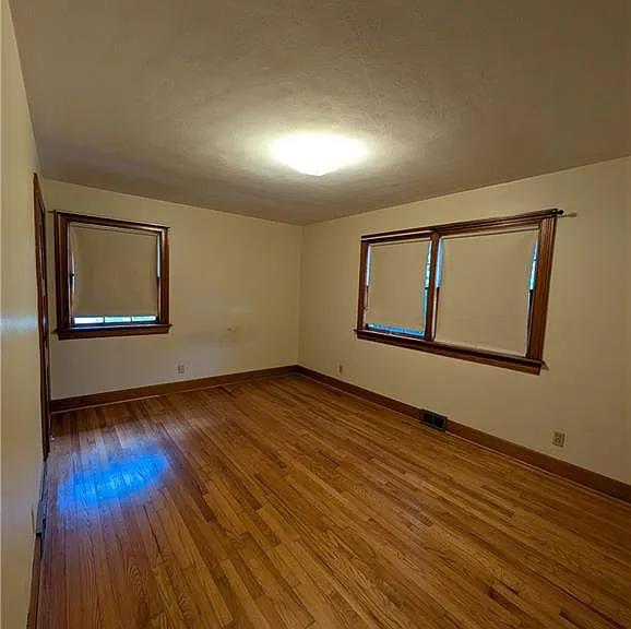 4720 Haywood Dr — Photo 23