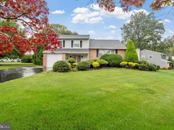 215 Surrey Rd, Southampton, PA 18966