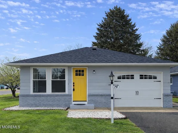 79 Guadeloupe Drive, Toms River, NJ 08757
