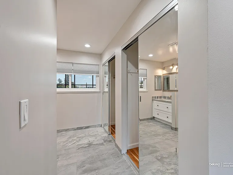 3661 Slopeview Dr — Photo 64