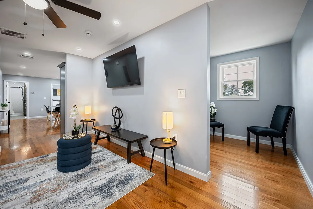 Living Room - 109 Flora St #ID1373658P