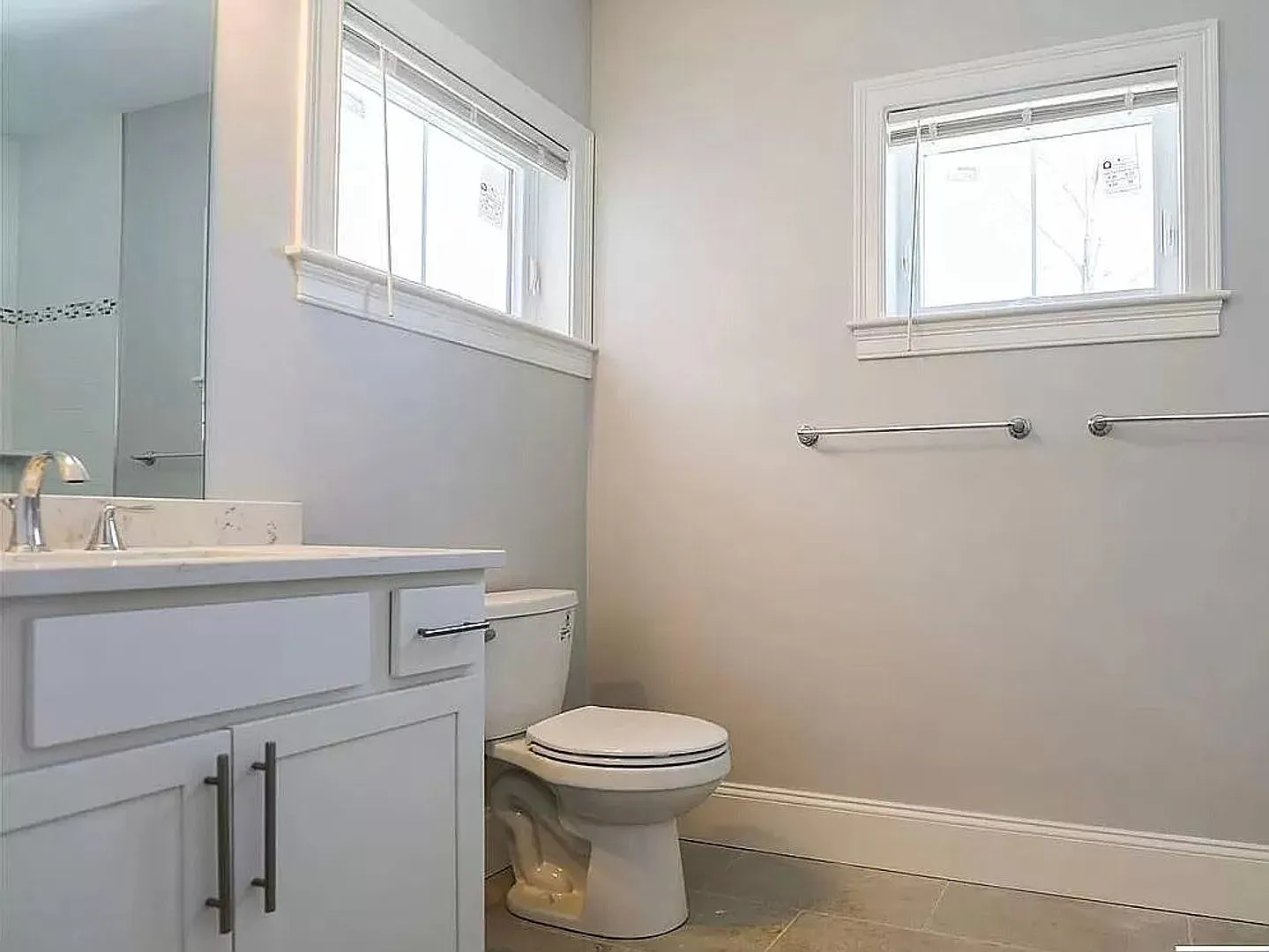 New 4 bed 3 Bath in Brighton (BC) — Photo 3