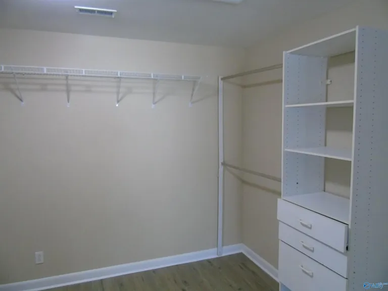 2504 Maysville Cir NE — Photo 15
