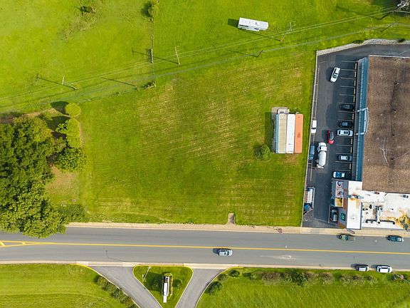 5th image of W Main St