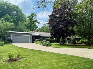 9820 State Line Rd, Leawood, KS 66206