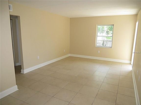 3rd image of 2200 Gladys St APT 504