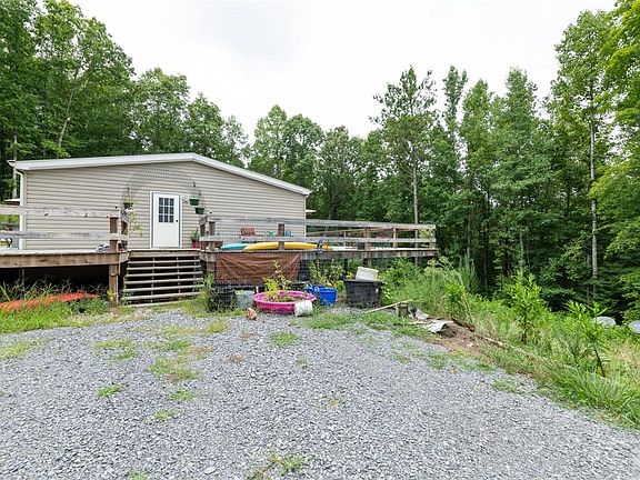 4th image of 979 County Road 82