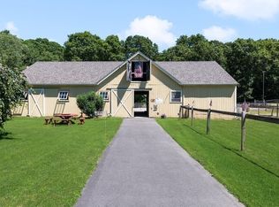 230 Anawan St, Rehoboth, MA 02769