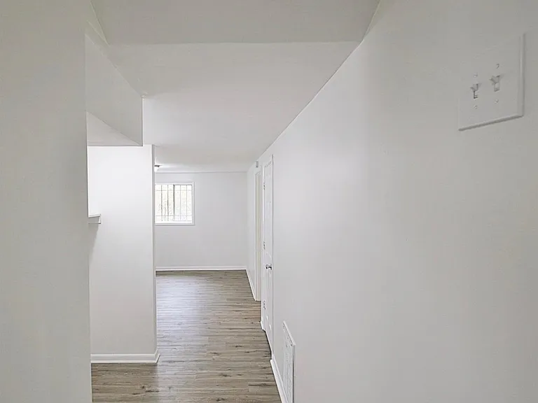745 Anderson Dr — Photo 19