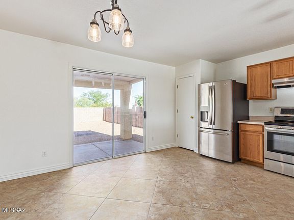 5th image of 6258 S Wheaton Dr