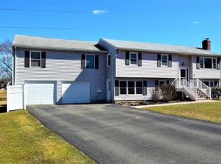 104 Courtney Dr, Rocky Hill, CT 06067