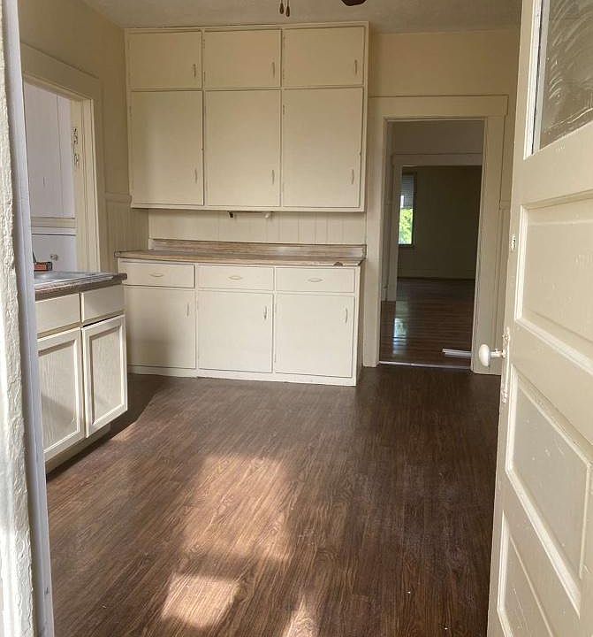 1st image of 2100 W 93rd St #2
