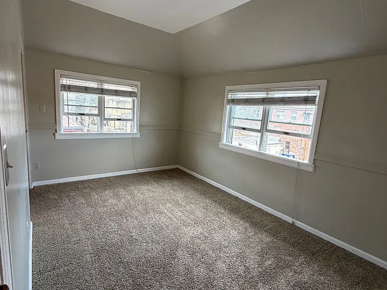 1453 Race Street — Photo 24