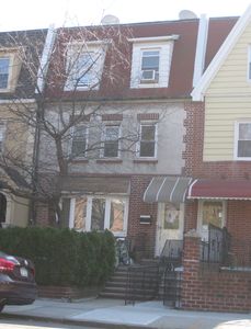 2706 21st Ave, Long Island City, NY, 11105