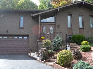 152 Terrace Ct, Trafford, PA 15085