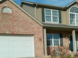 2715 Hunters Crossing Dr, Edwardsville, IL 62025