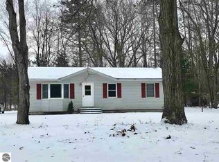 7156 Red Maple Dr, Cadillac, MI 49601
