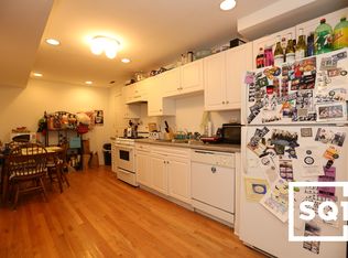 922 W Addison St #UNTGDN, Chicago, IL 60613