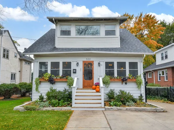 522 S West St, Wheaton, IL 60187