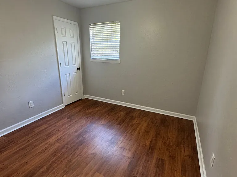 1307 Callen St — Photo 14