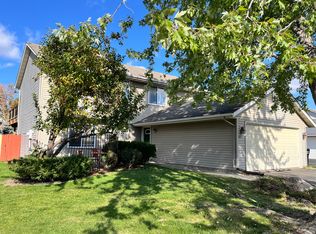 817 Jack Russell Ave, Shakopee, MN 55379