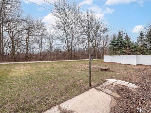 292 S Division St, Petersburg, MI 49270