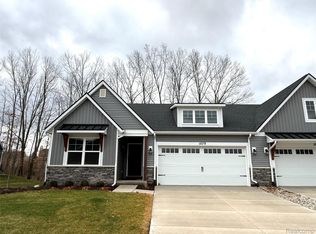 1079 Camellia Cir #33, Howell, MI