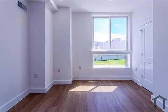 3 bed, 1280 sqft, $2,850 — Photo 4