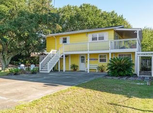 206 S Carolina Ave, Carolina Beach, NC 28428