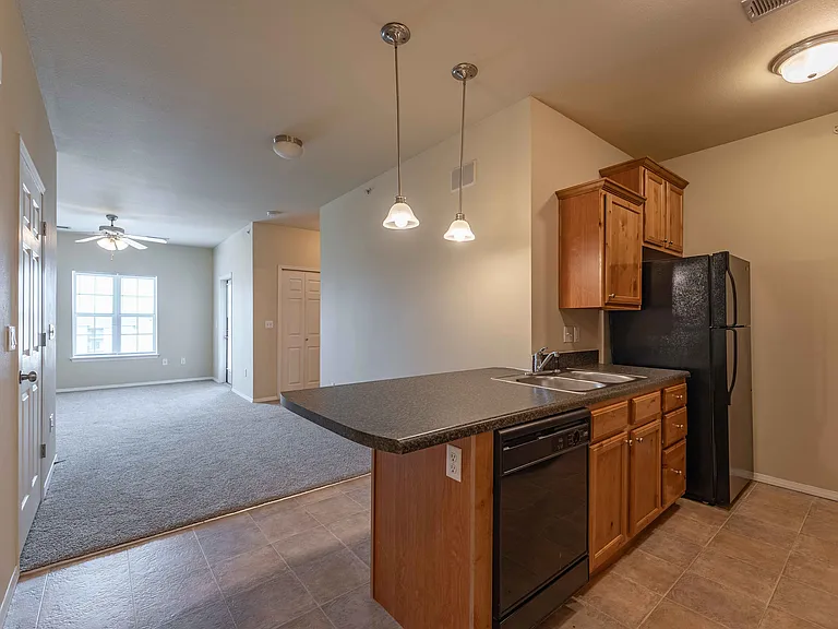 Coryell Courts Apartments — Photo 33