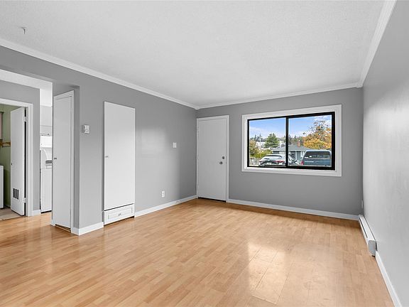 5th image of 477 Lampson St #7